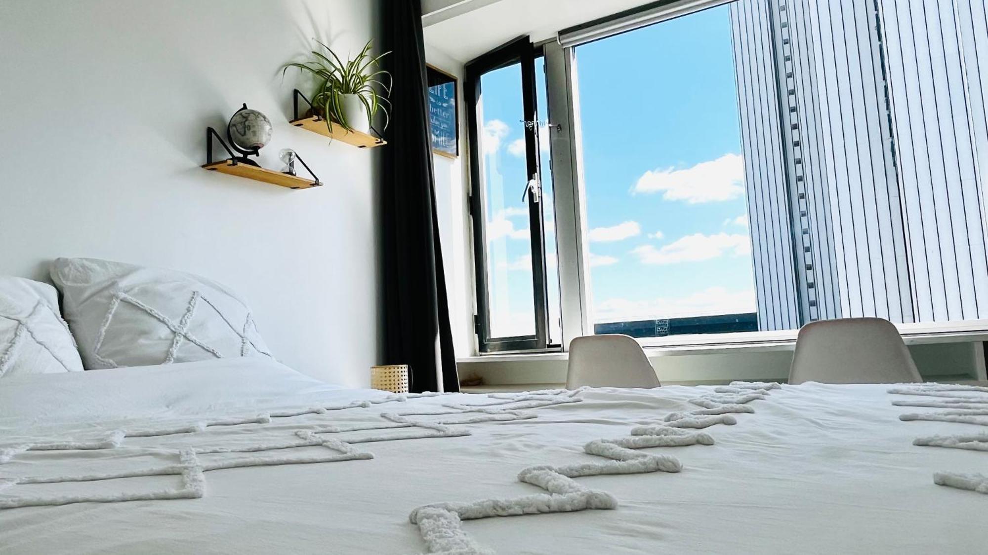 2 Private Bedrooms, Montparnasse Station 巴黎 外观 照片